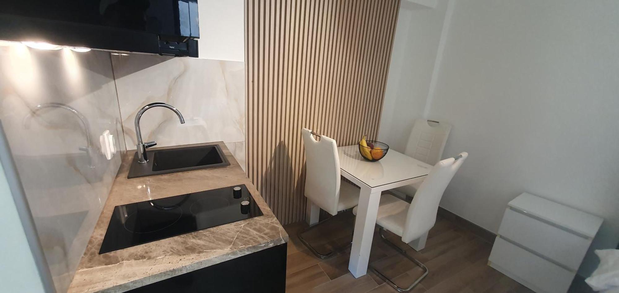 By The Sea 2 Apartment Lepetani